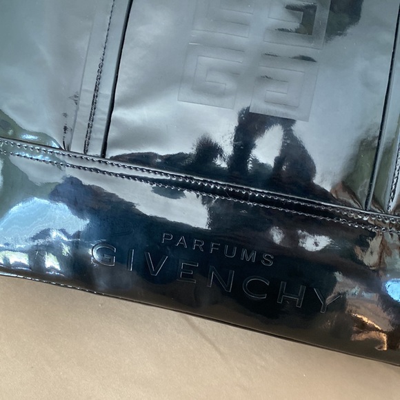 TODAY ONLY Plastic tote - Picture 4 of 14